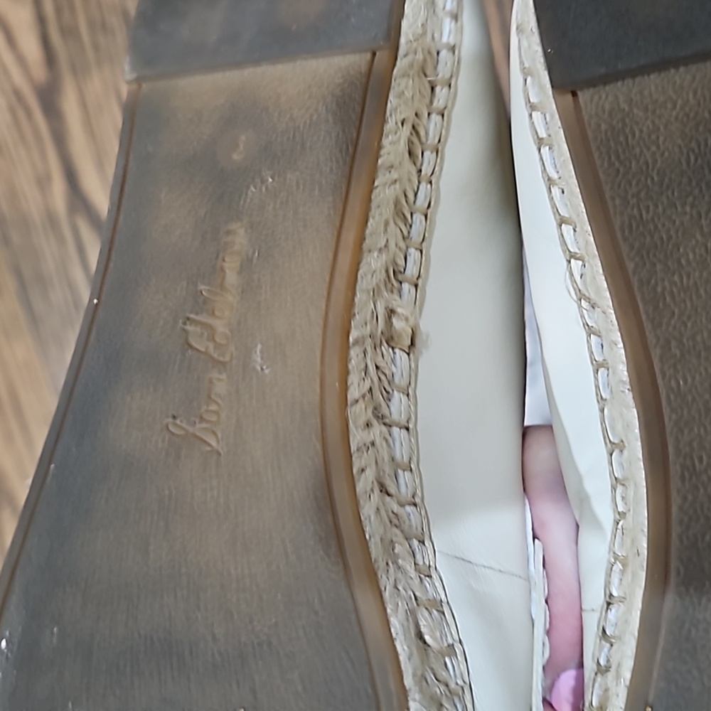 Shoes - Picture 4 of 4